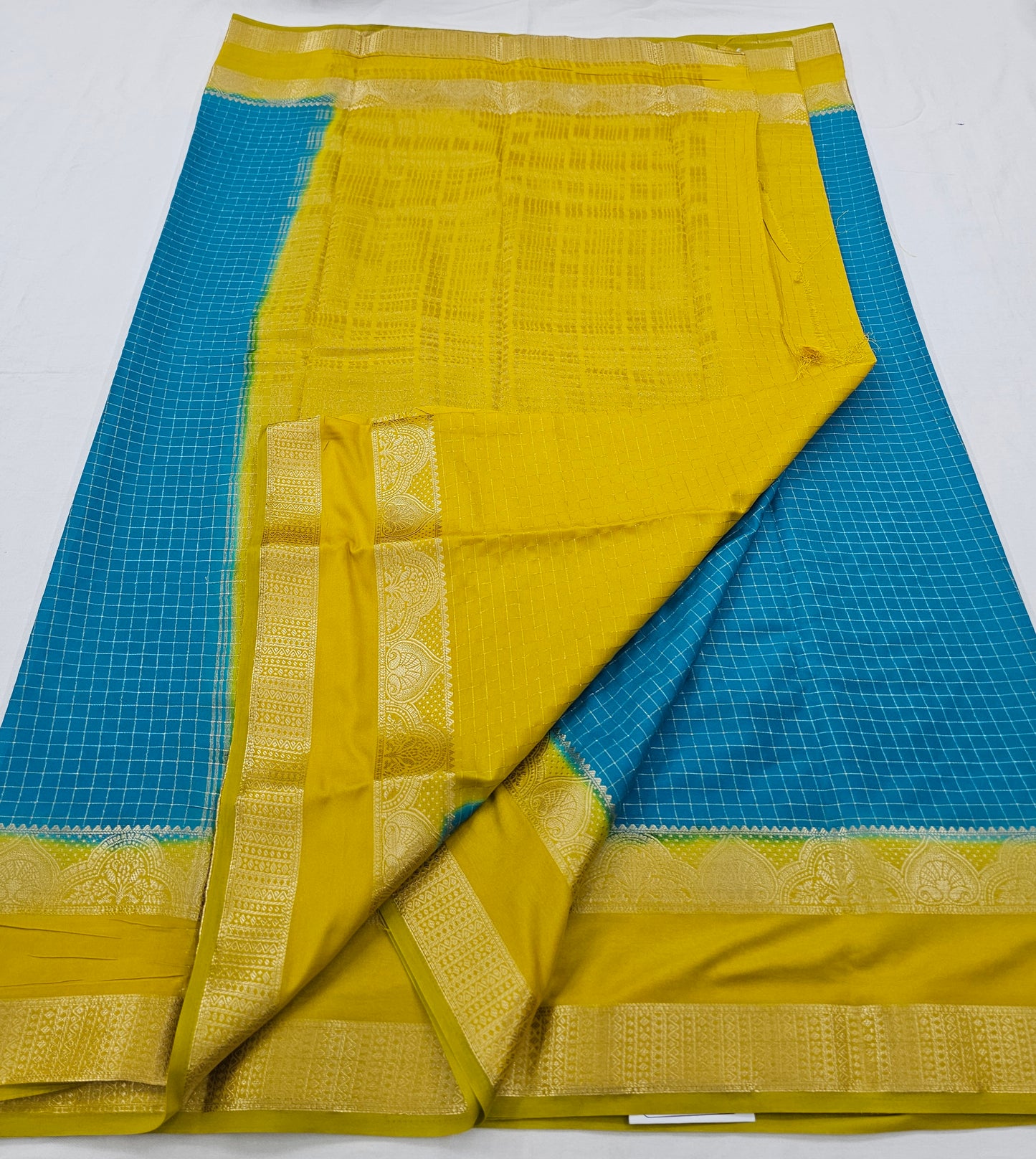Kanchipuram Blended Traditional Gap Border Silk Saree 002