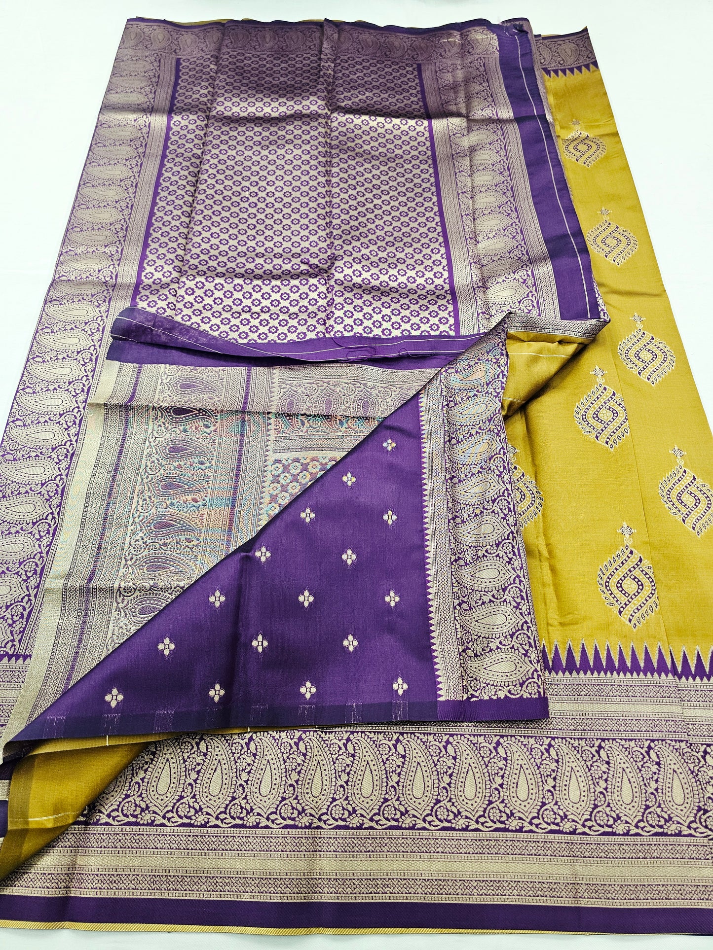 Kanchipuram Blended Fancy Butta Silk Saree 023