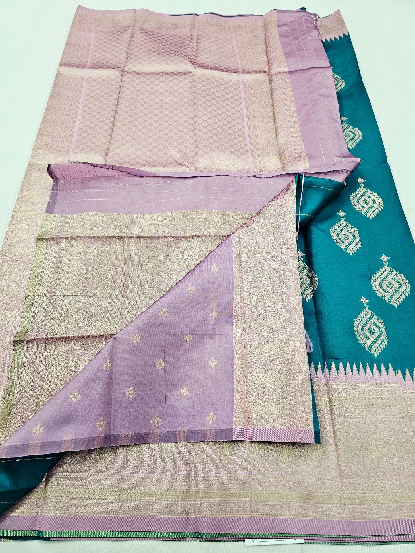 Kanchipuram Blended Fancy Butta Silk Saree 024