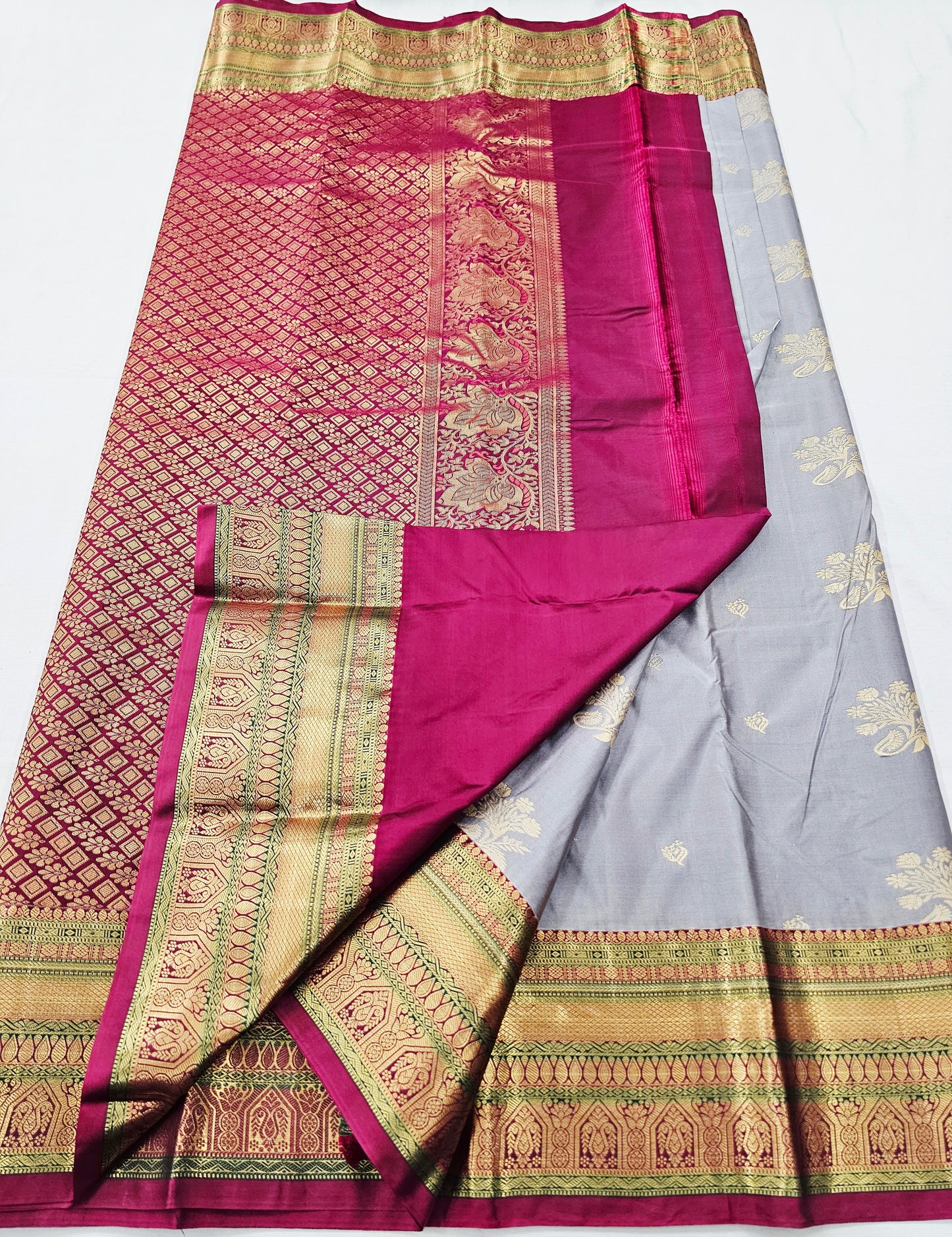 Kanchipuram Blended Vintage Multi-colour Border Silk Saree 003