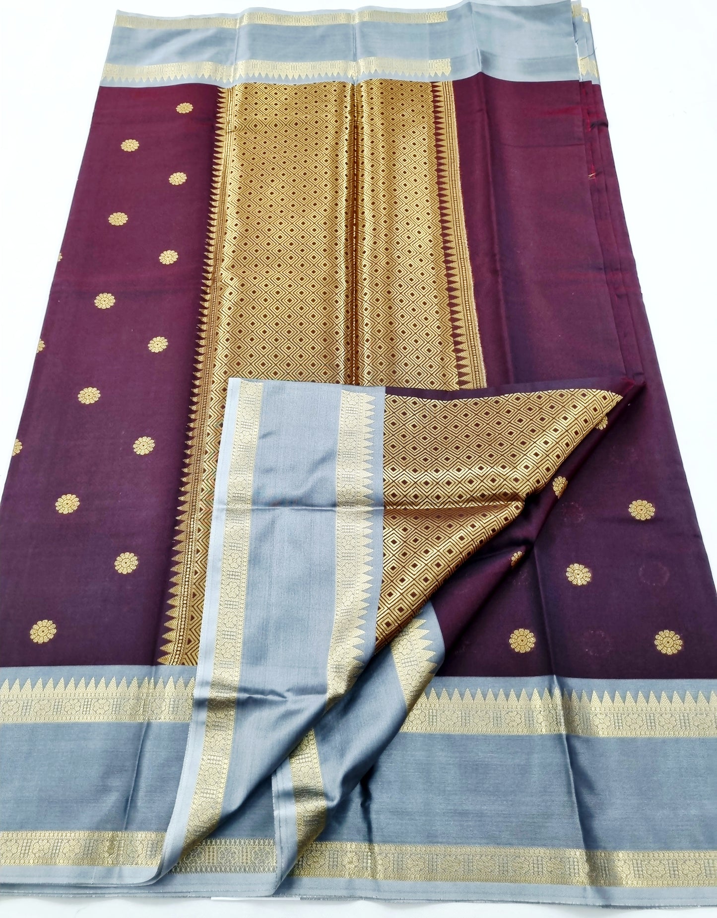 Kanchipuram Blended Fancy Gap Border Silk Saree 002