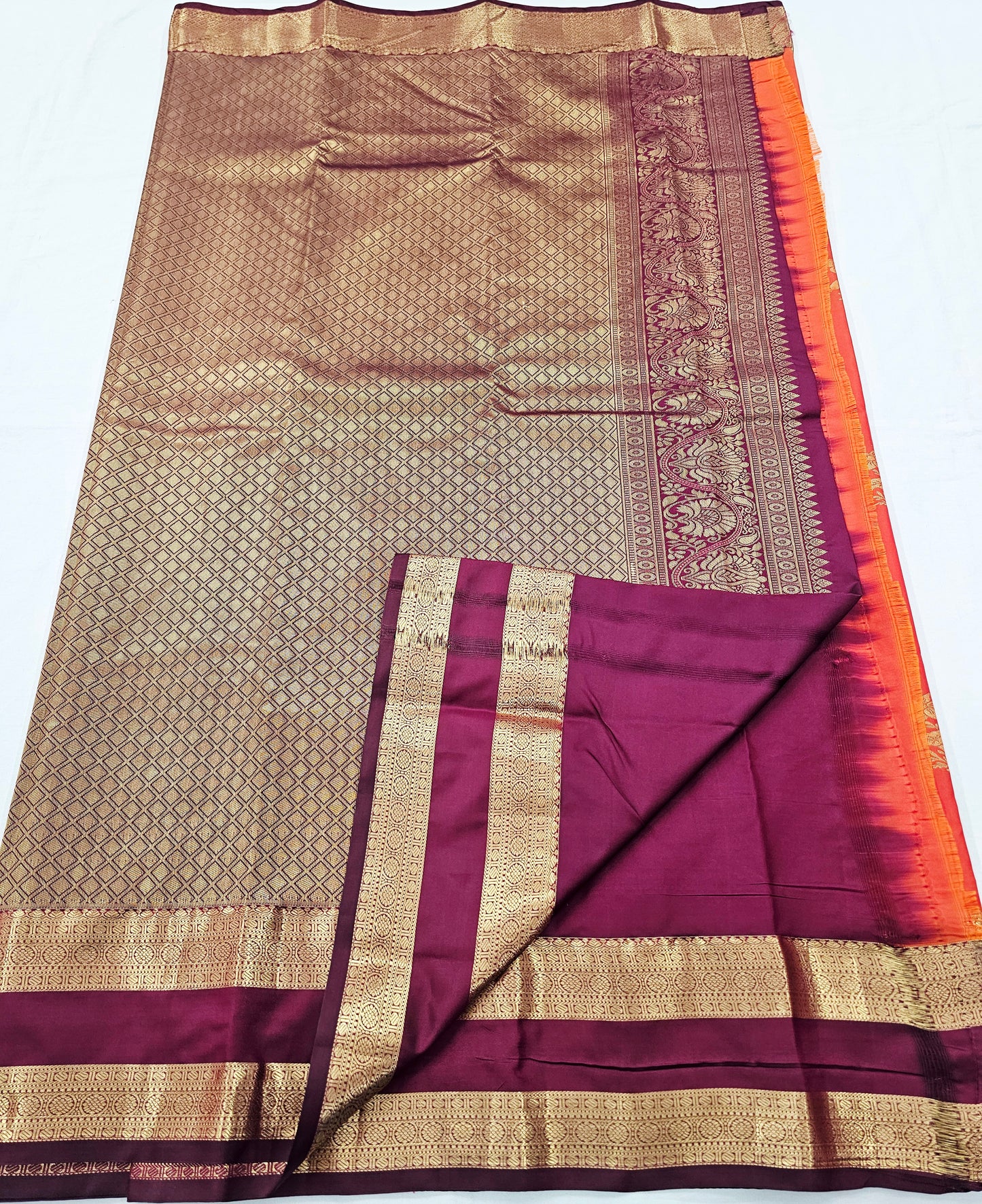 Kanchipuram Blended Vintage Gap-Border Silk Saree 001