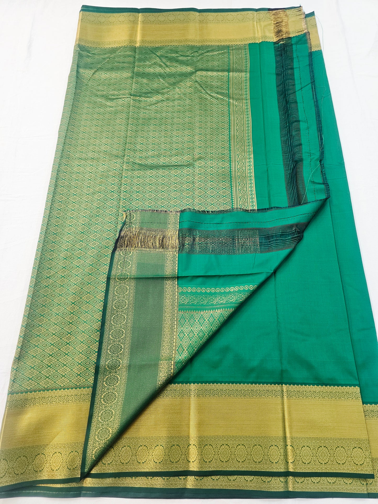 Kanchipuram Blended Self Butta Silk Saree 018