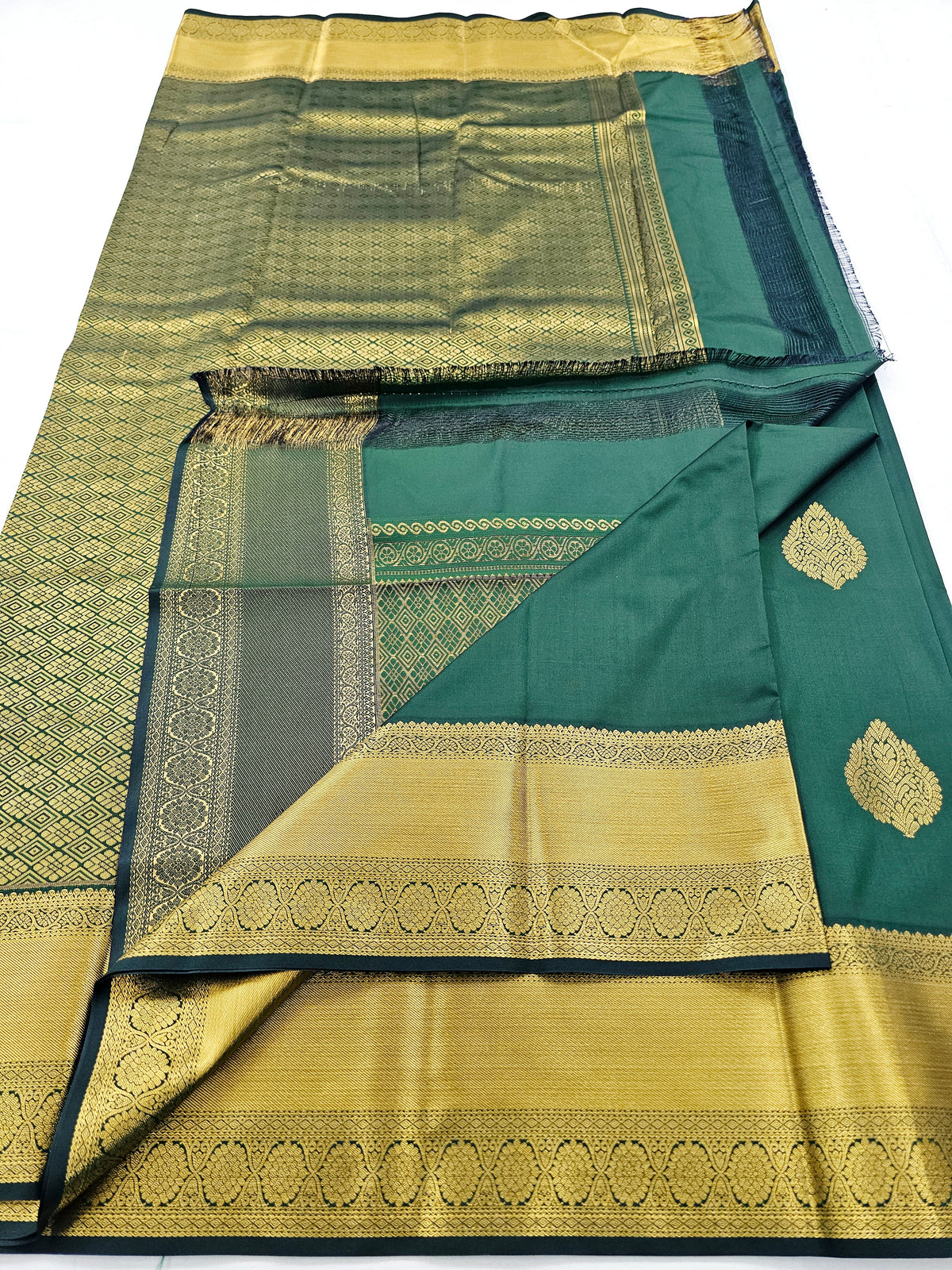 Kanchipuram Blended Fancy Self Butta Silk Saree 002