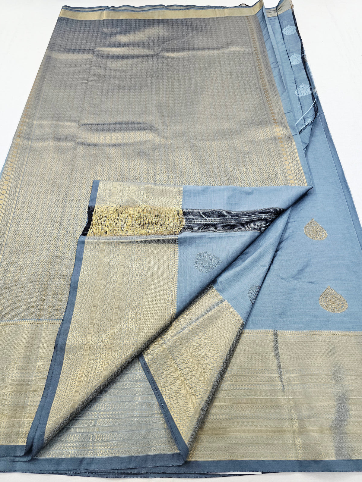 Kanchipuram Blended Fancy Self Butta Silk Saree 011