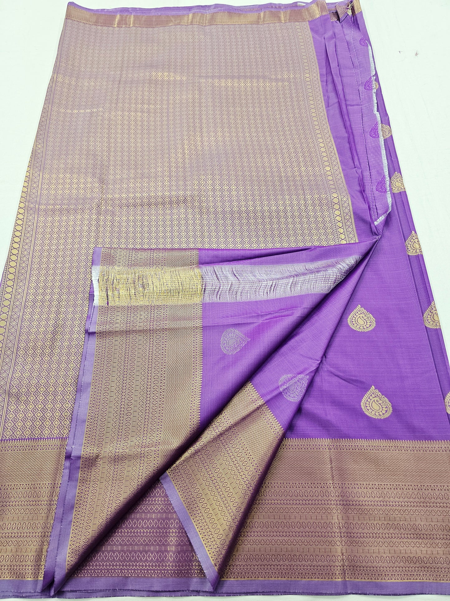 Kanchipuram Blended Fancy Self Butta Silk Saree 015