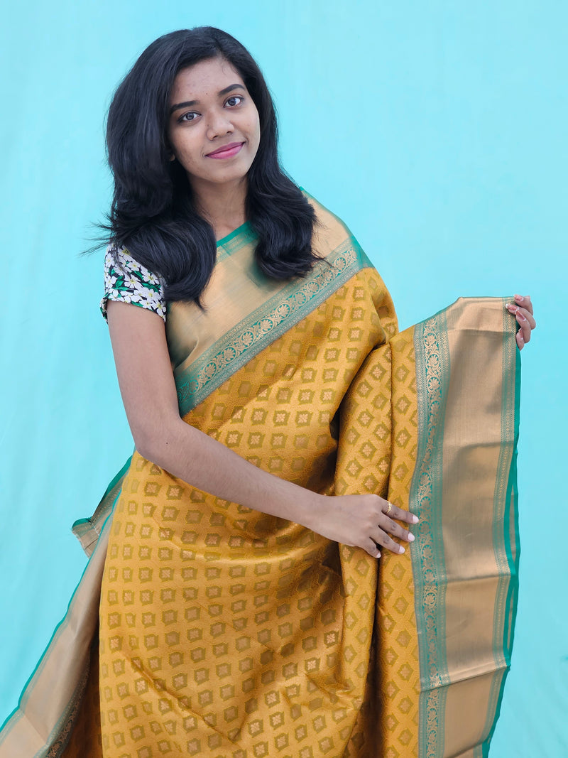 Kanchipuram Blended Trending Silk Saree 050
