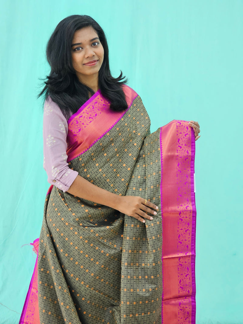 Kanchipuram Blended Trending Silk Saree 107