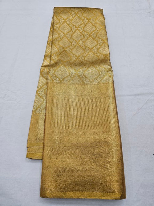 Gold And White Kanchipuram Pure Silk Saree With Striped Pattern – Kanchipuram Lakshaya Silks
