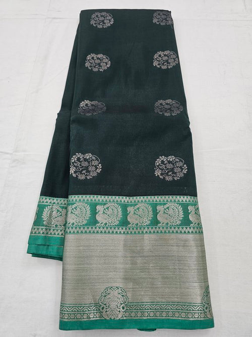 Green And Black Kanchipuram Pure Silk Saree With Floral Motif – Kanchipuram Lakshaya Silks