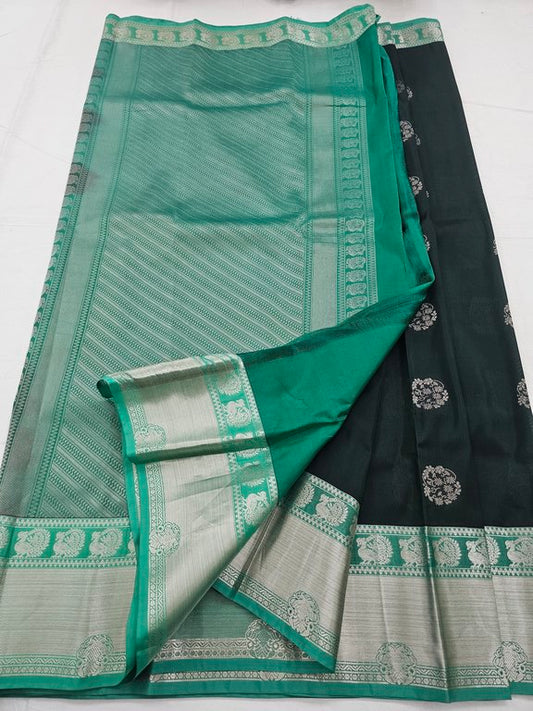 Green And Black Kanchipuram Pure Silk Saree With Floral Motif – Kanchipuram Lakshaya Silks