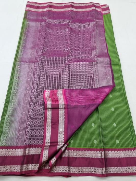 Red And Black Kanchipuram Pure Silk Saree With Diamond Pattern – Kanchipuram Lakshaya Silks