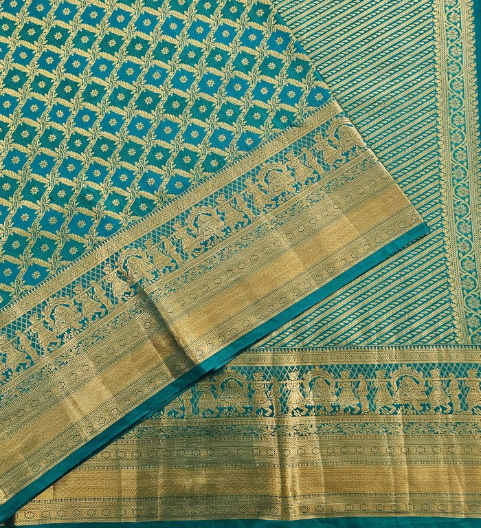 Trendy Kanchipuram Blended Vintage Bridal Silk Sarees 013