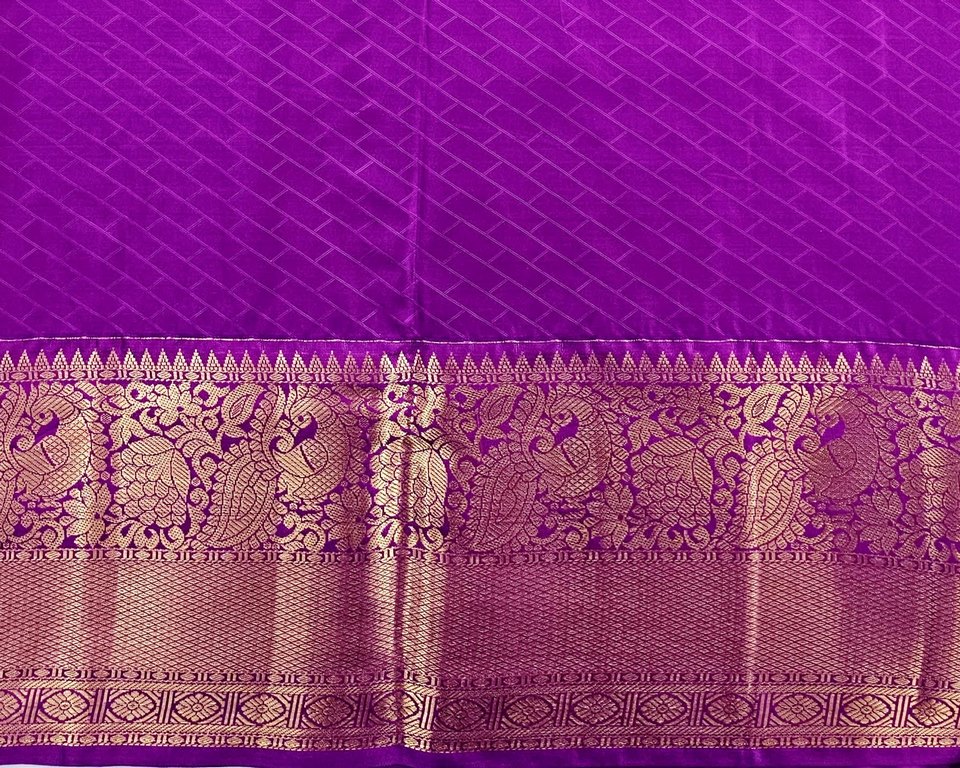 Trendy Kanchipuram Blended Vintage Bridal Silk Sarees 064