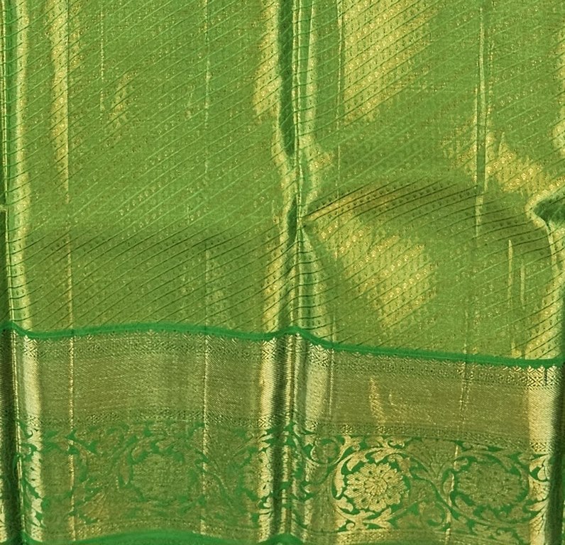 Cream with Leaf Green Kanchipuram Handloom Tissue Silksarees 004