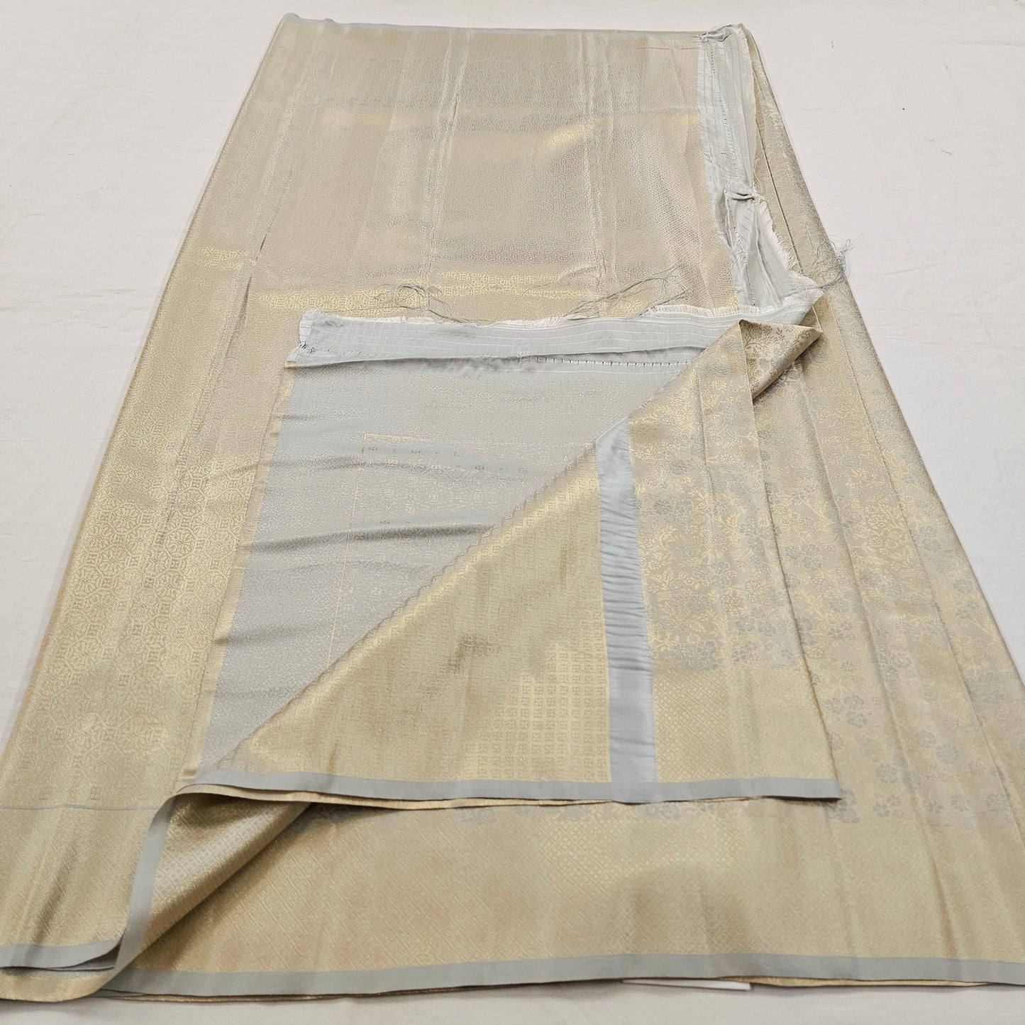 Kanchipuram Blended Fancy Kerala Tissue Bridal Silk Saree 001