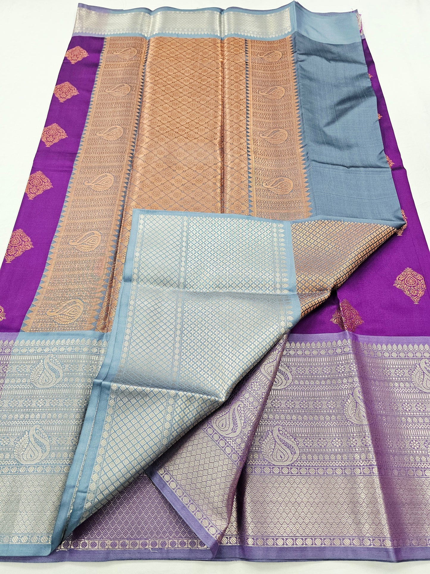 Kanchipuram Blended Fancy Butta Silk Saree 049