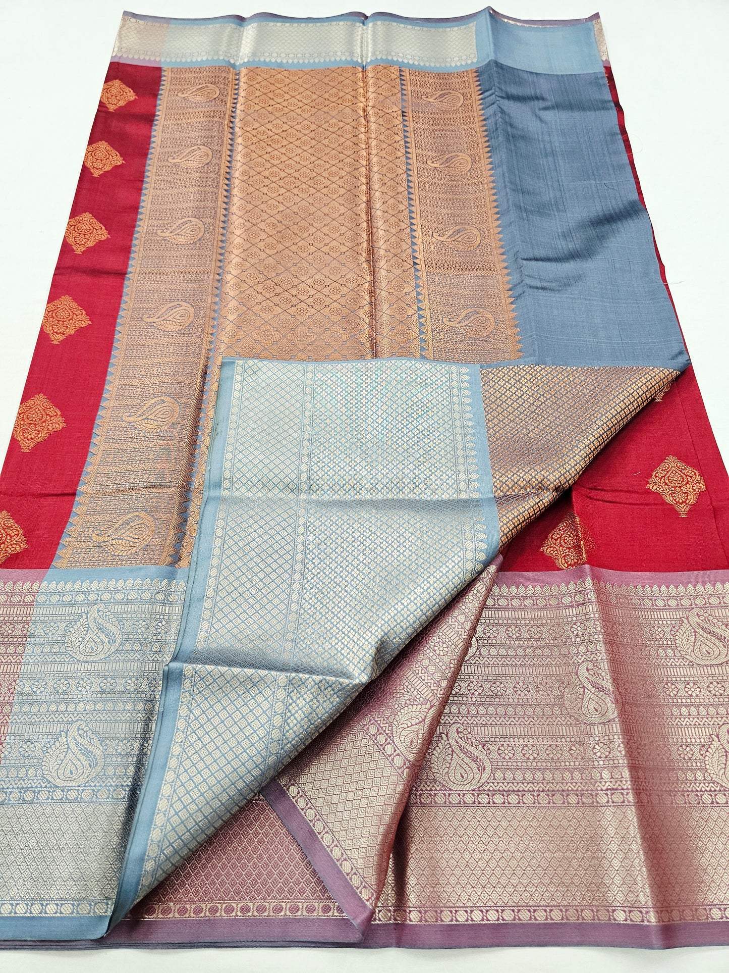Kanchipuram Blended Fancy Butta Silk Saree 050