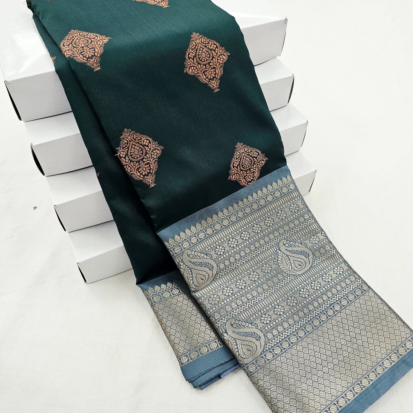 Kanchipuram Blended Fancy Butta Silk Saree 051