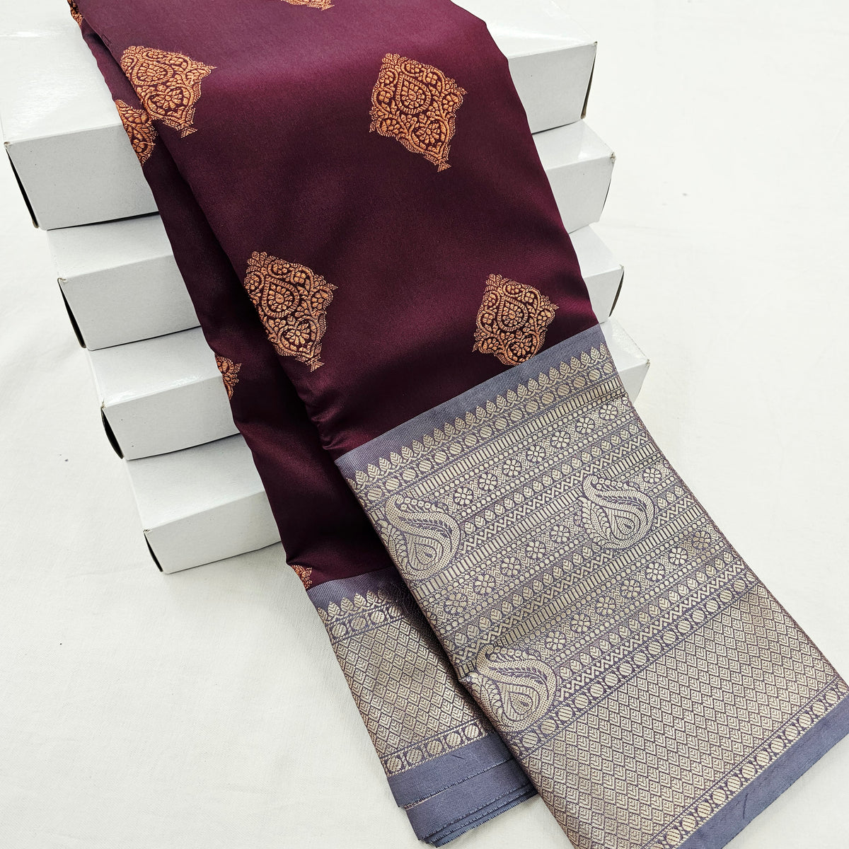 Kanchipuram Blended Fancy Butta Silk Saree 054