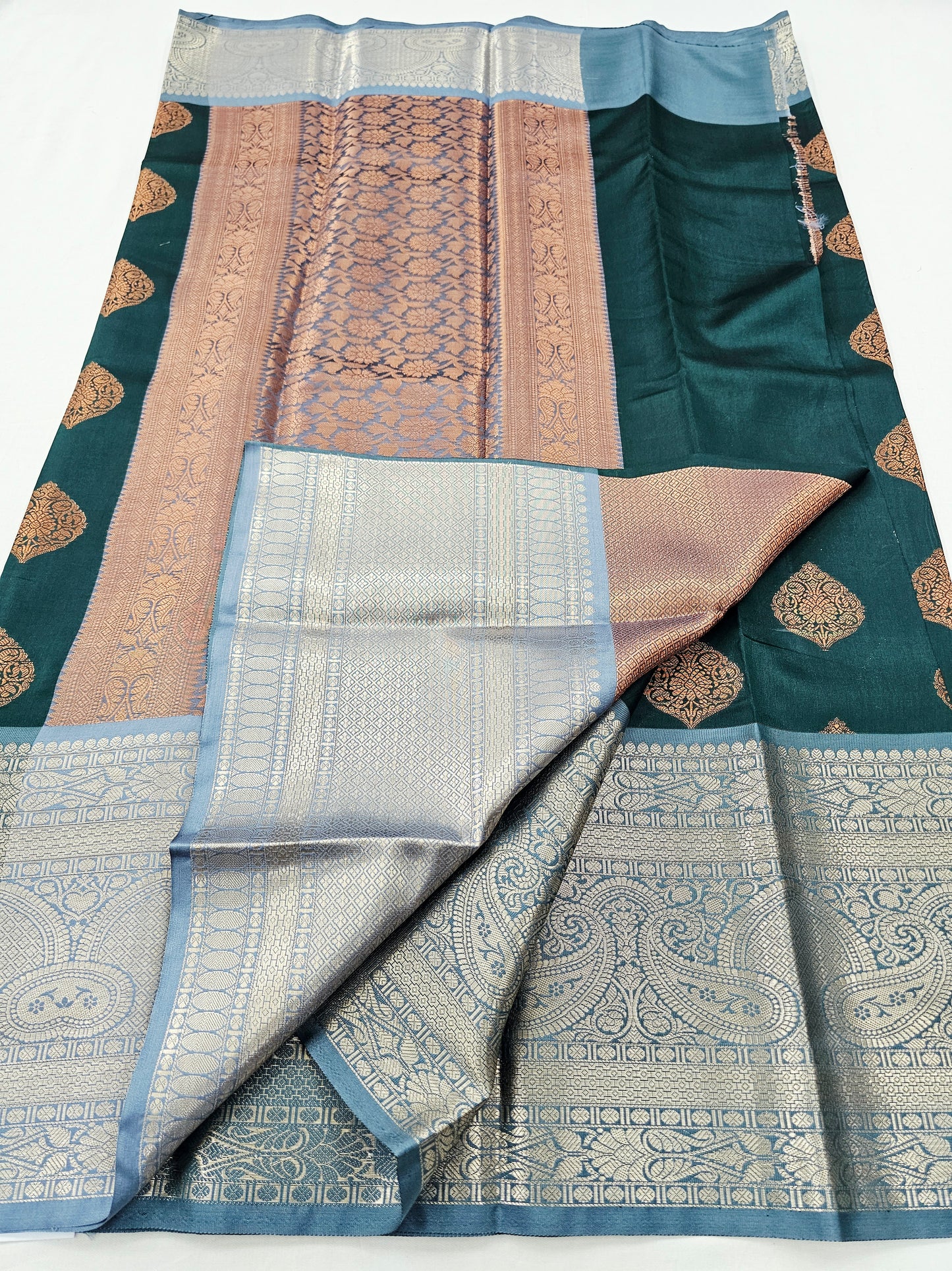 Kanchipuram Blended Fancy Butta Silk Saree 059