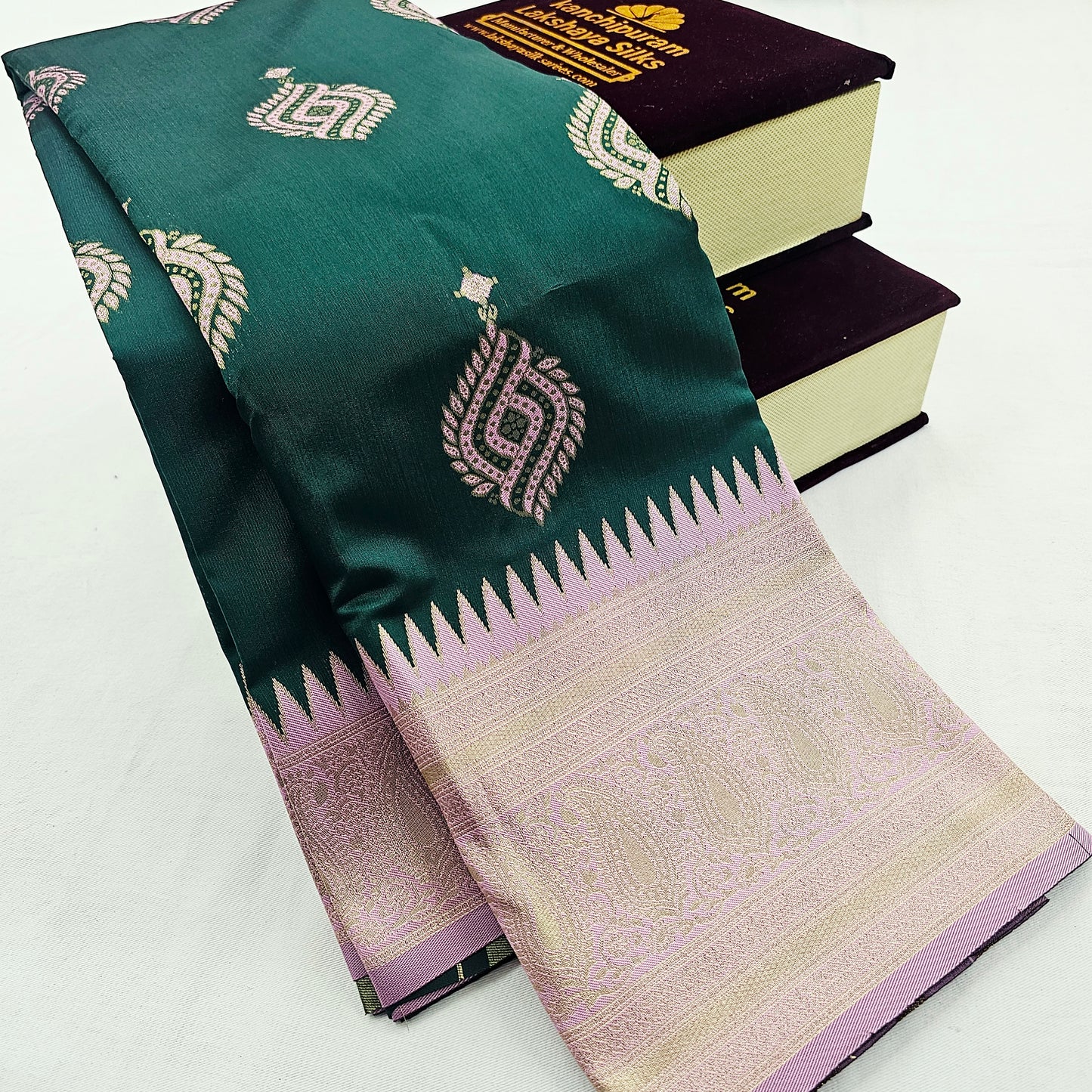 Kanchipuram Blended Fancy Butta Silk Saree 022