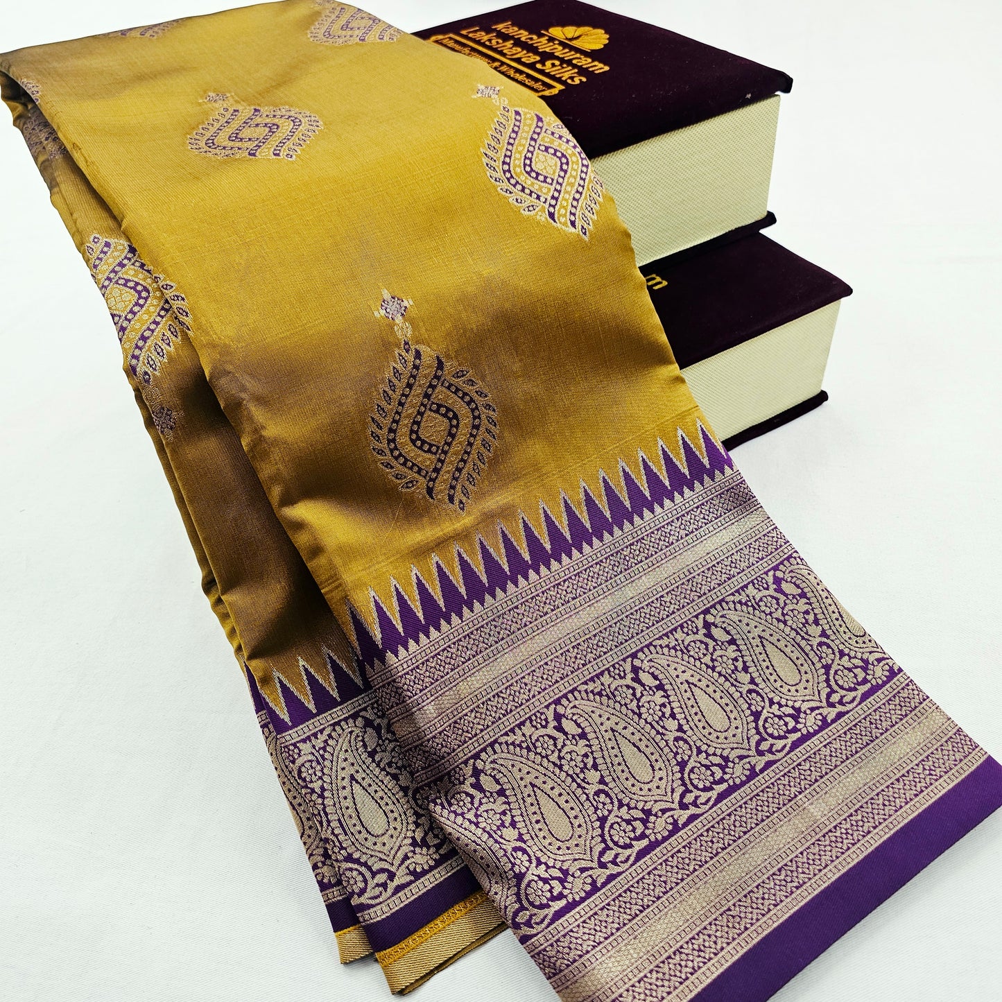 Kanchipuram Blended Fancy Butta Silk Saree 023
