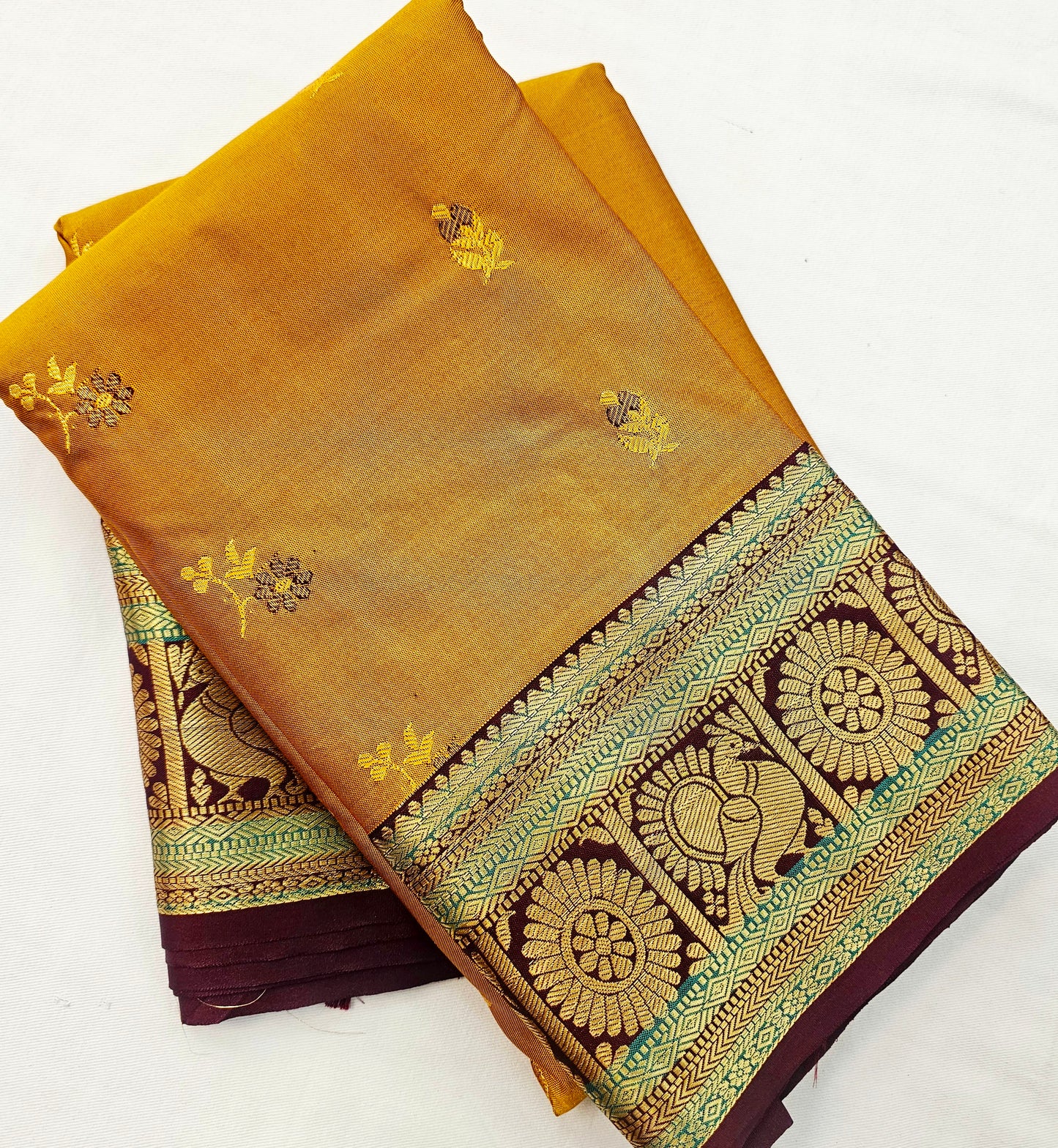 Kanchipuram Blended Vintage Multi-colour Border Silk Saree 001