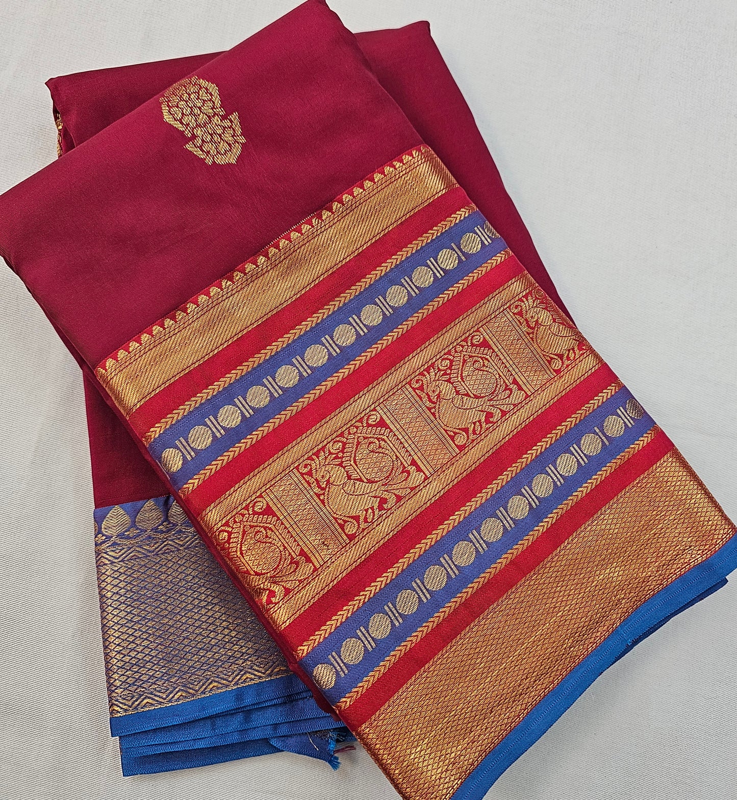 Kanchipuram Blended Vintage Multi-colour Border Silk Saree 004