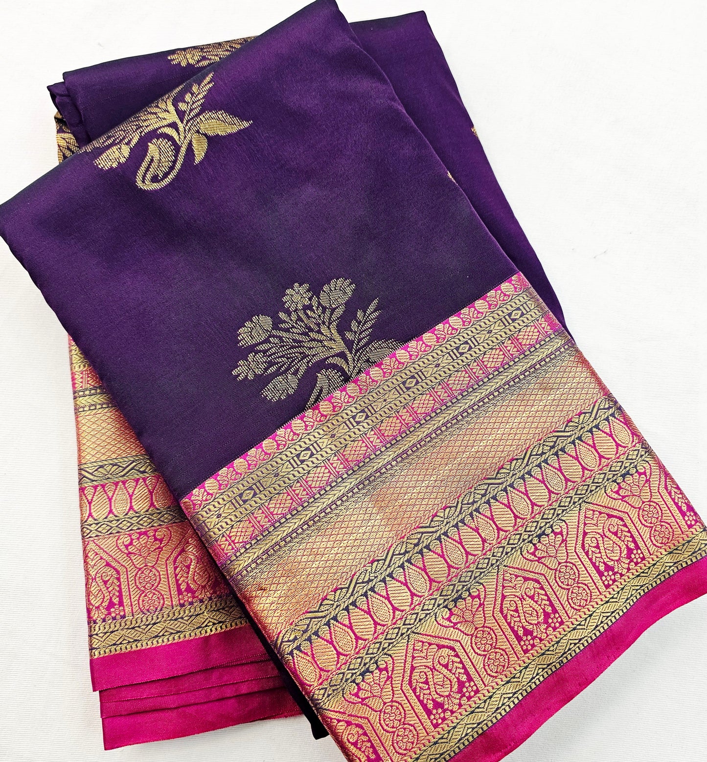 Kanchipuram Blended Vintage Multi-colour Border Silk Saree 006