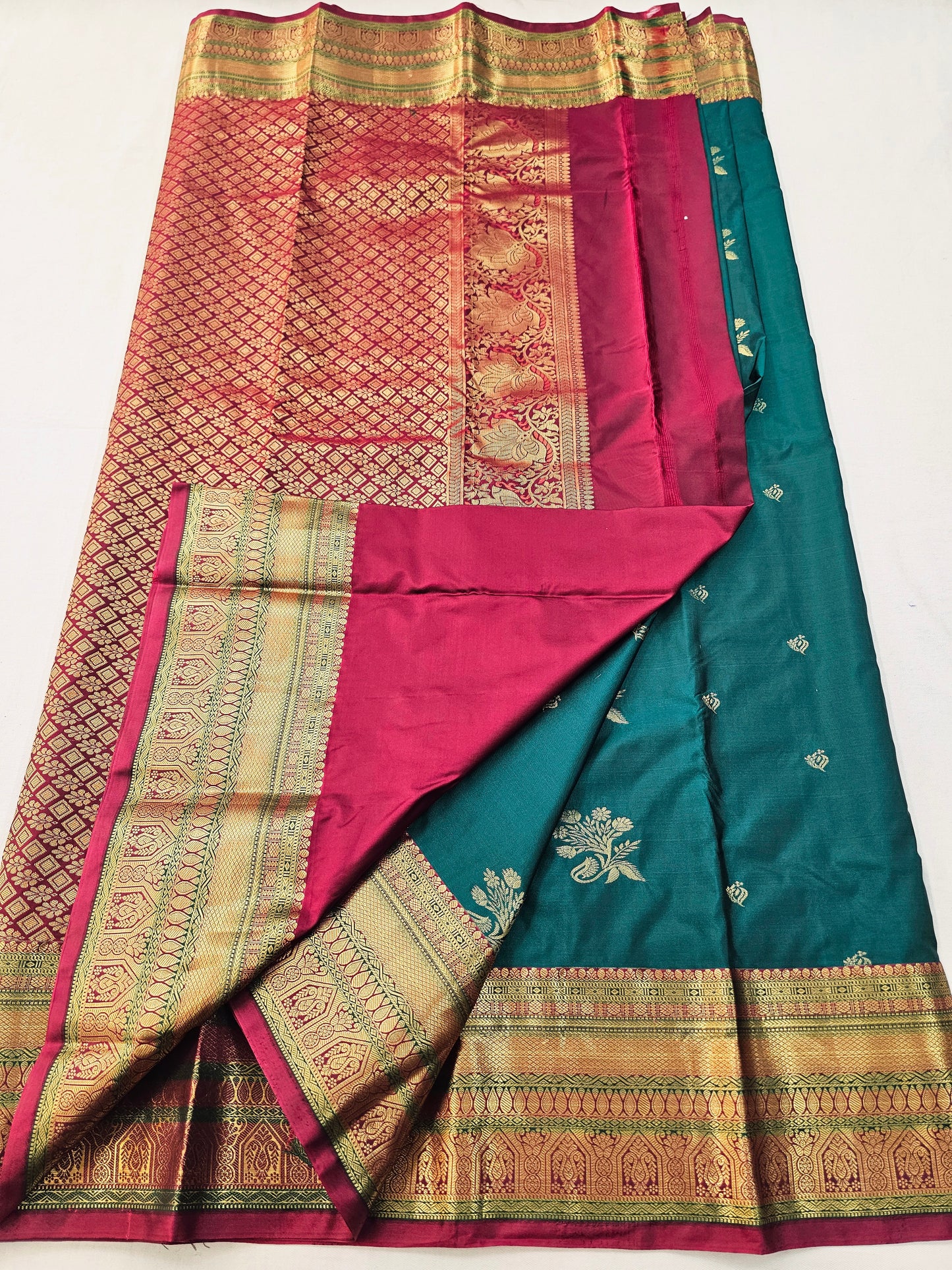 Kanchipuram Blended Vintage Multi-colour Border Silk Saree 007
