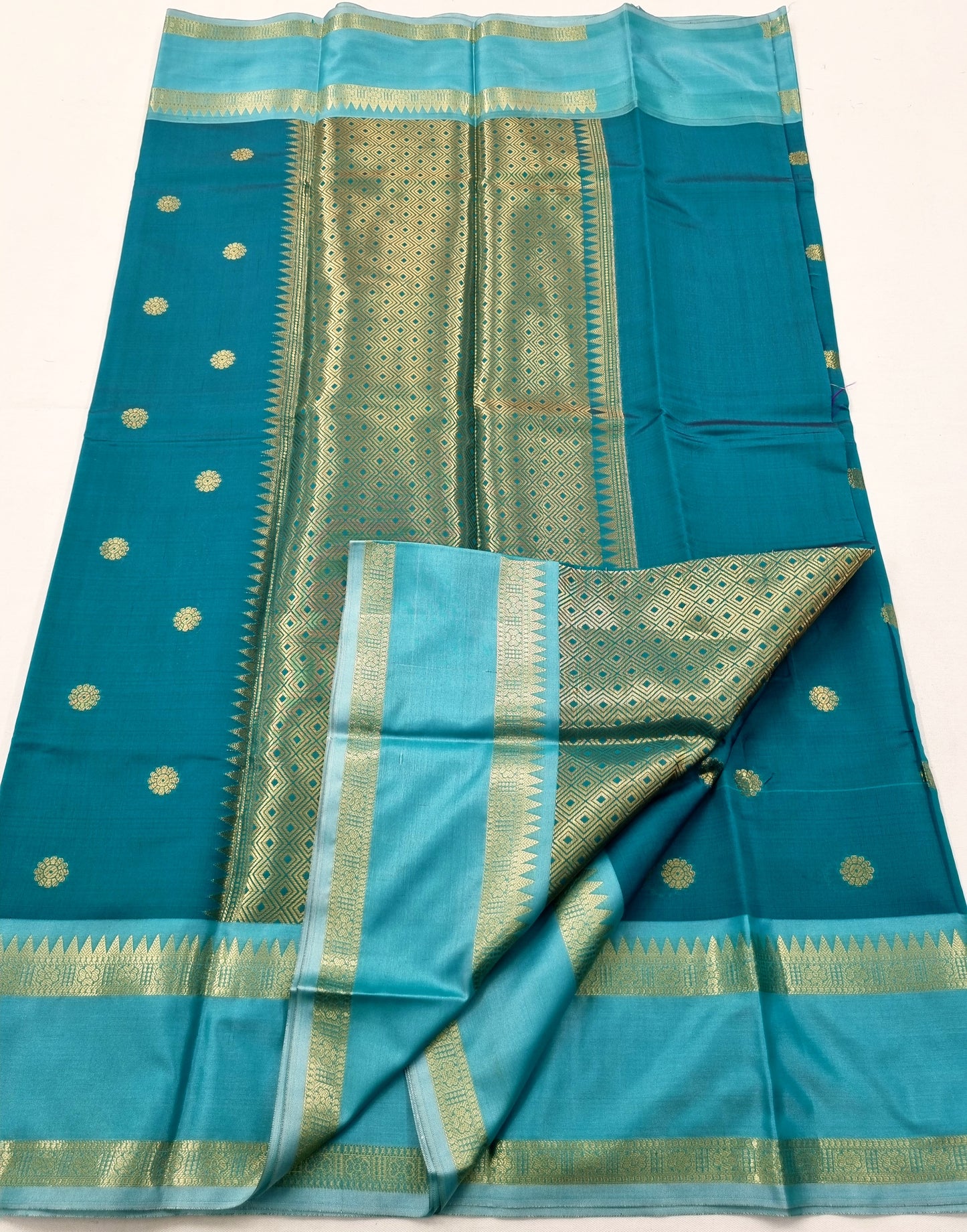 Kanchipuram Blended Fancy Gap Border Silk Saree 003
