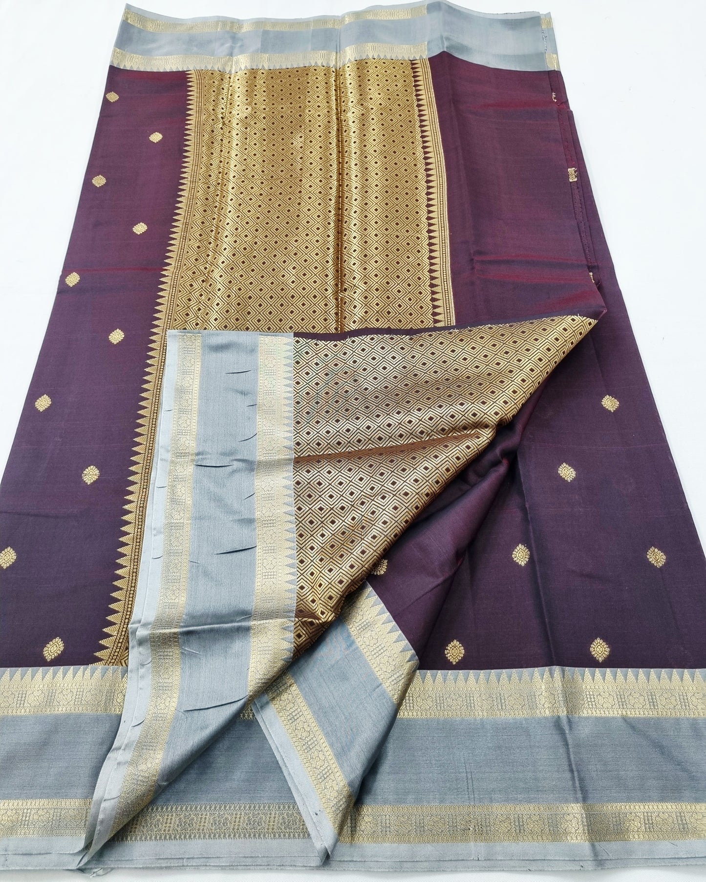 Kanchipuram Blended Fancy Gap Border Silk Saree 008