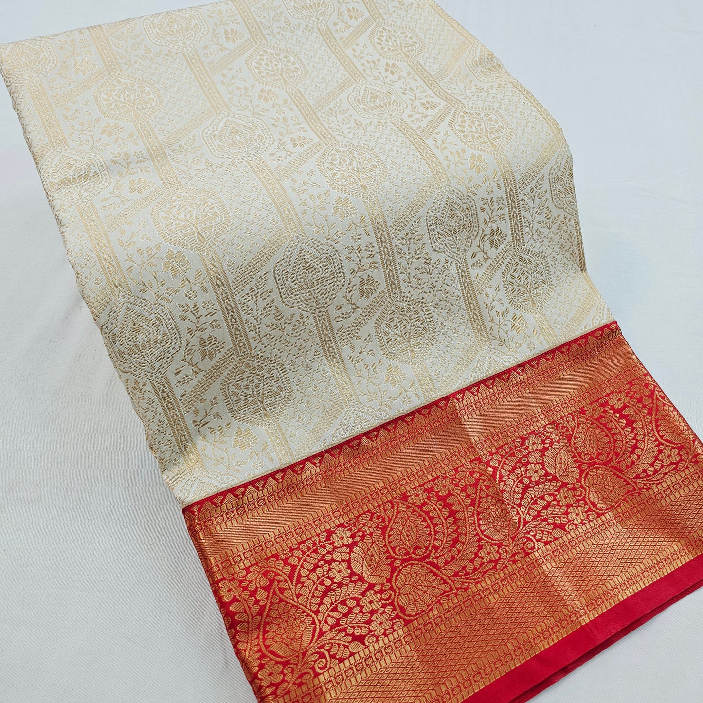 Kanchipuram Blended Korvai Bridal Silk Saree 260