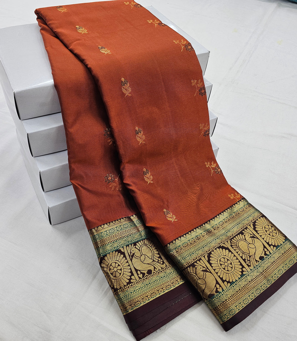 Kanchipuram Blended Vintage Multi-Colour Border Silk Saree 010