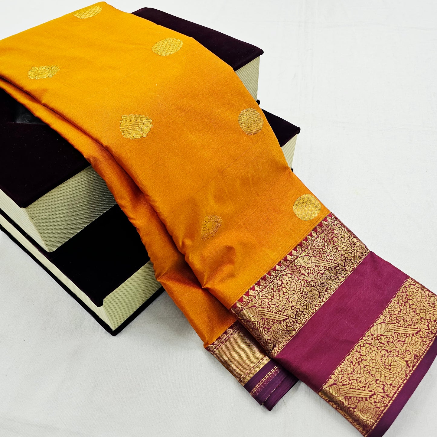 Kanchipuram Blended Vintage Gap-Border Silk Saree 003