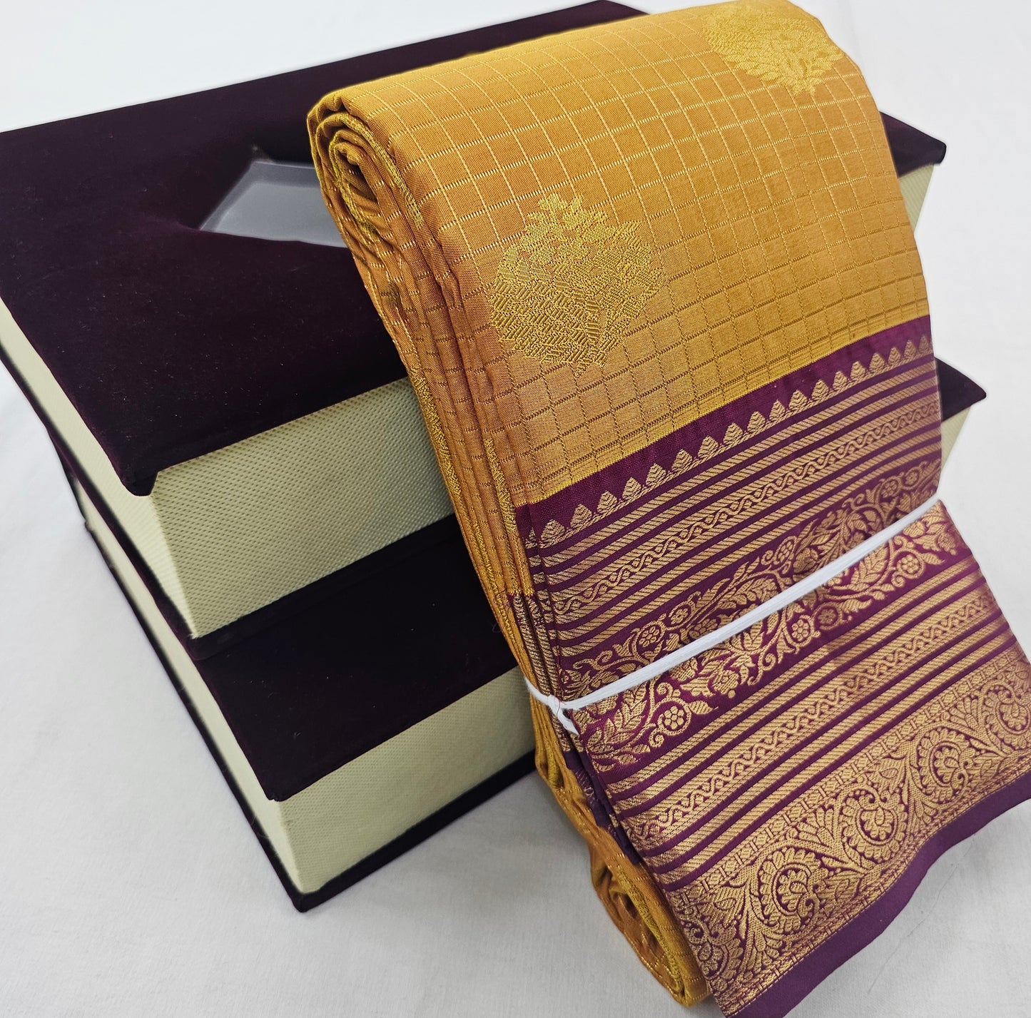 Kanchipuram Blended Traditional Korvai Checked Silk Saree 001