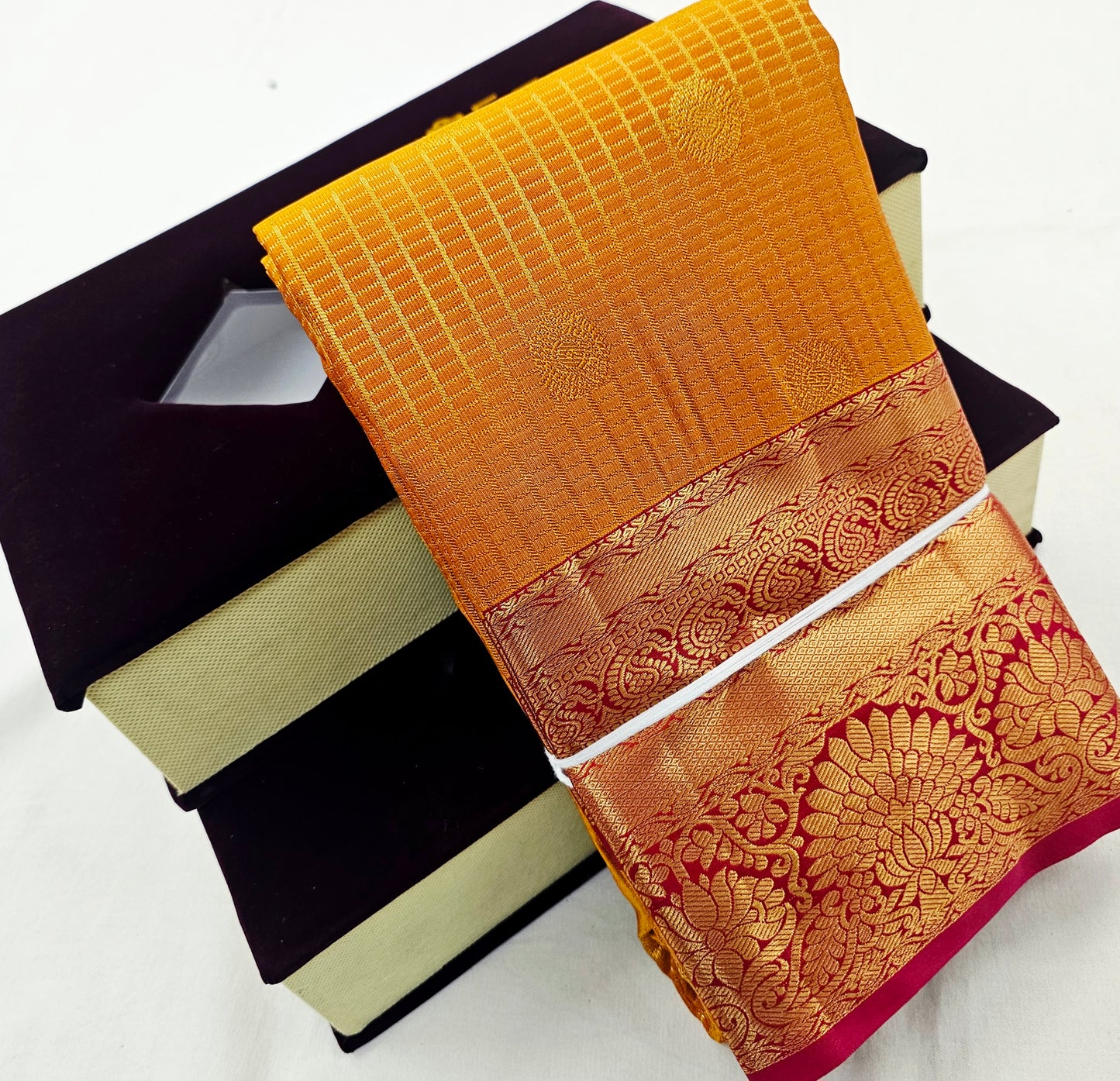 Kanchipuram Blended Traditional Korvai Checked Silk Saree 004