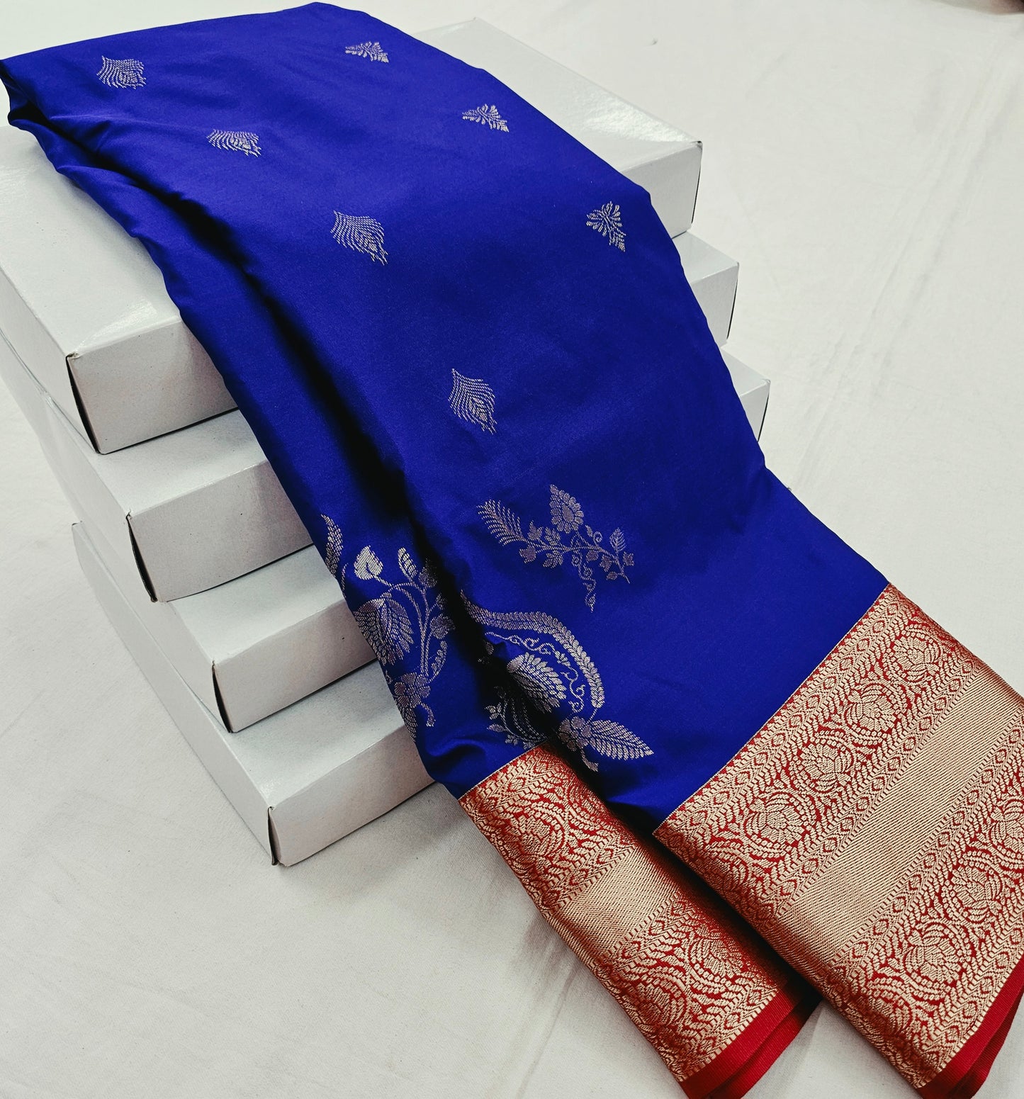 Kanchipuram Blended Premium Korvai Butta Silk Saree 001