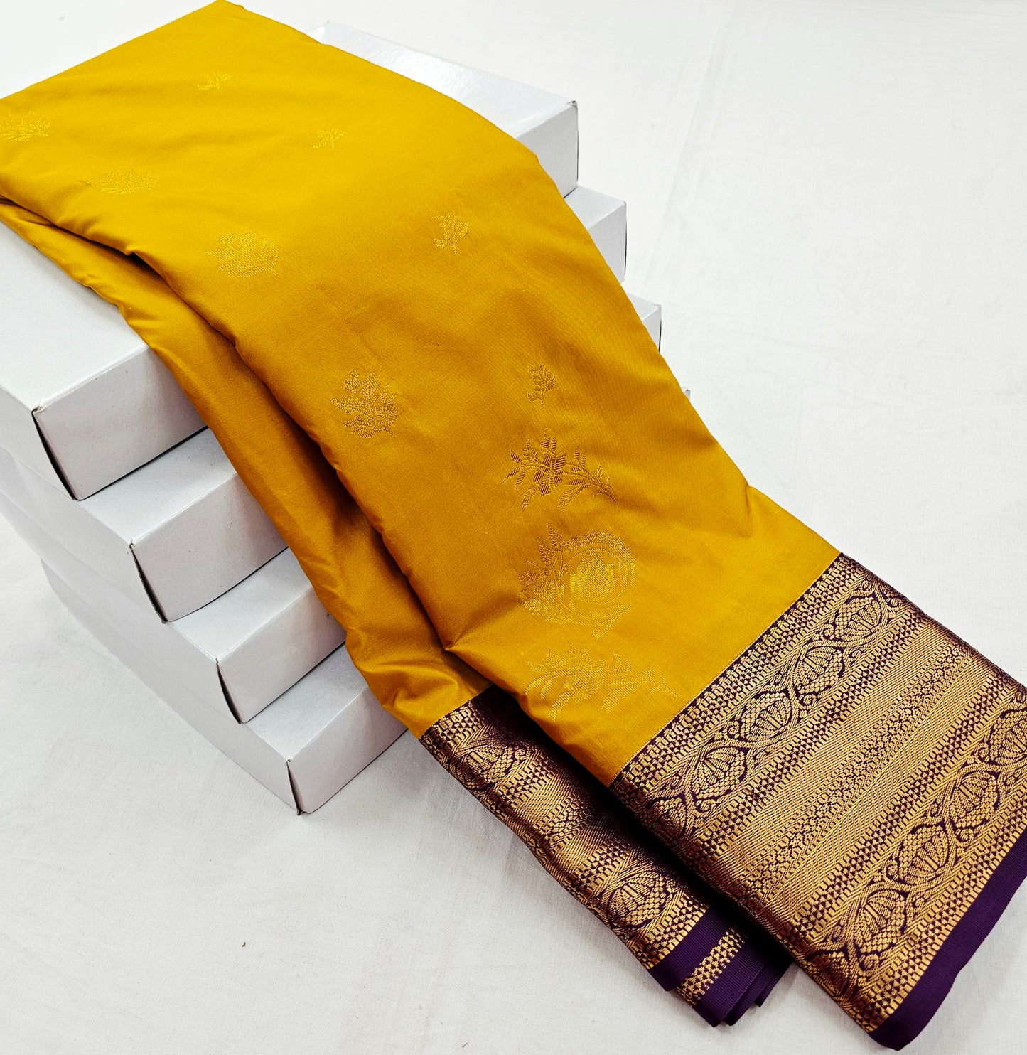 Kanchipuram Blended Premium Korvai Butta Silk Saree 003