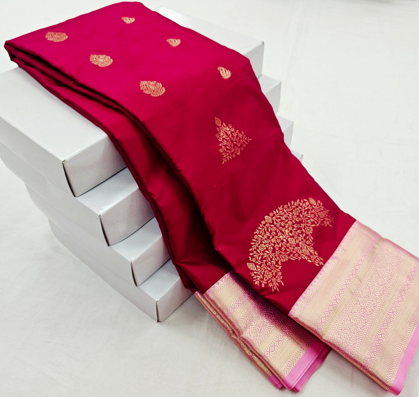 Kanchipuram Blended Premium Korvai Butta Silk Saree 004