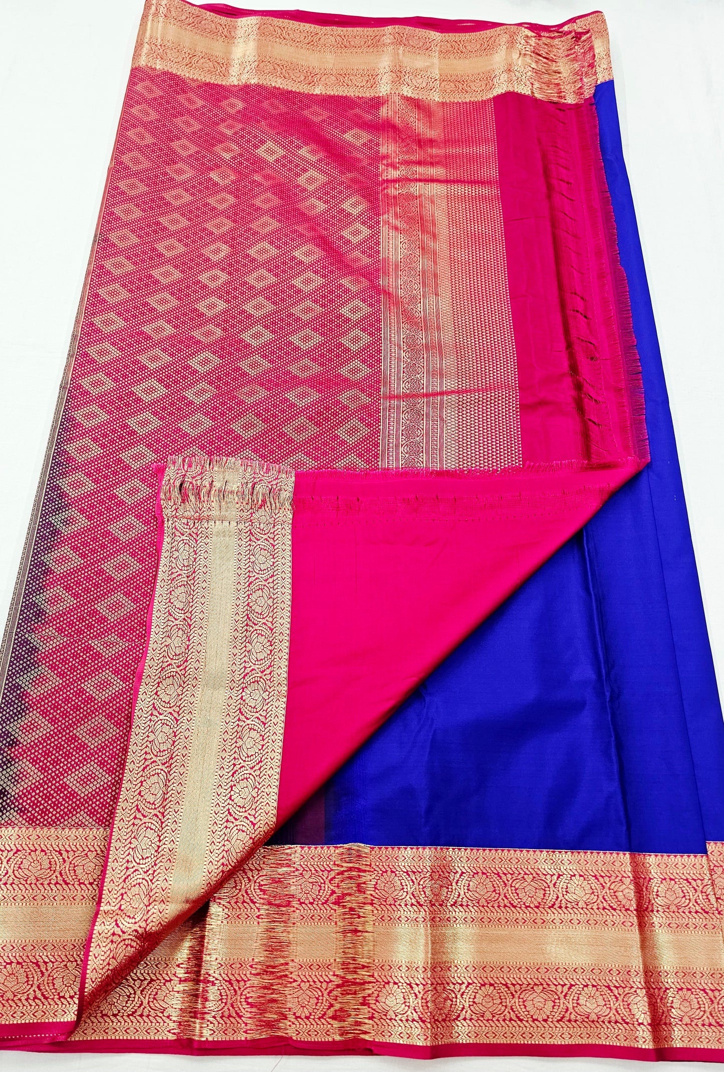 Kanchipuram Blended Premium Korvai Butta Silk Saree 001