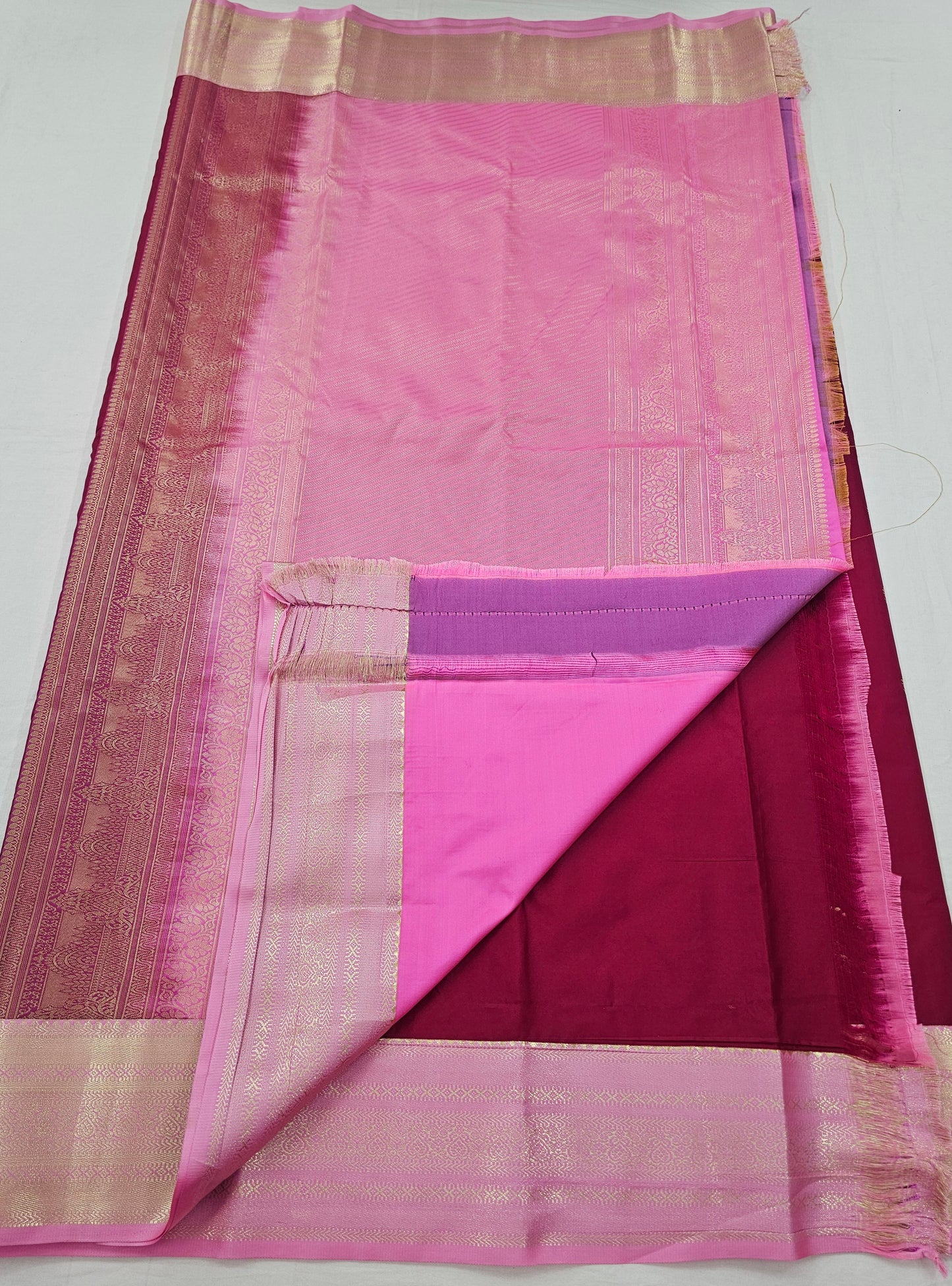 Kanchipuram Blended Premium Korvai Butta Silk Saree 004