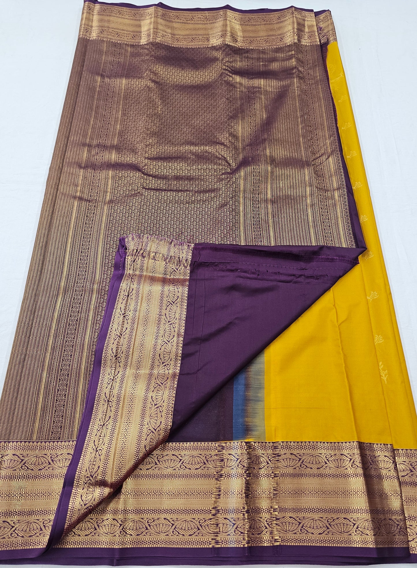 Kanchipuram Blended Premium Korvai Butta Silk Saree 003