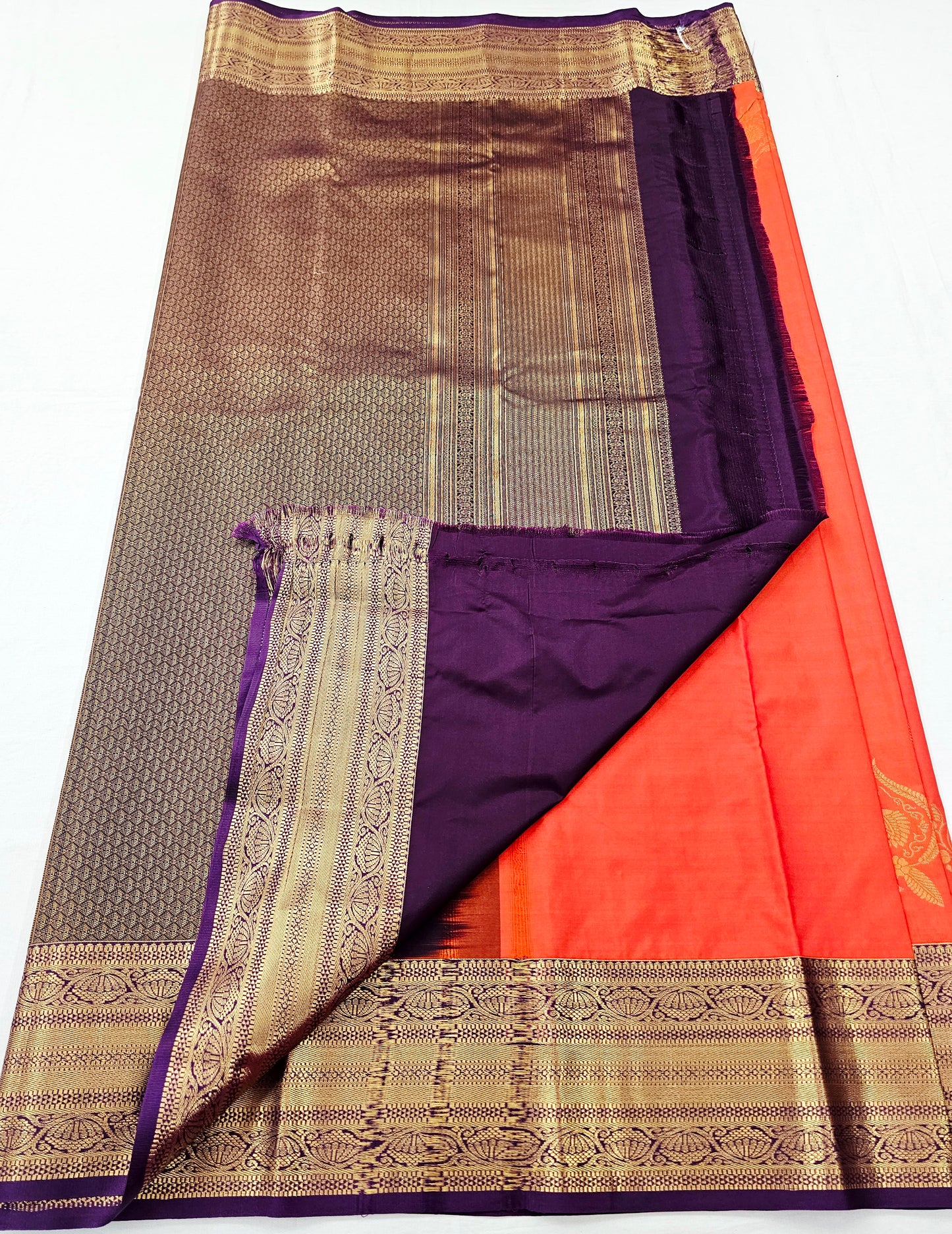 Kanchipuram Blended Premium Korvai Butta Silk Saree 002