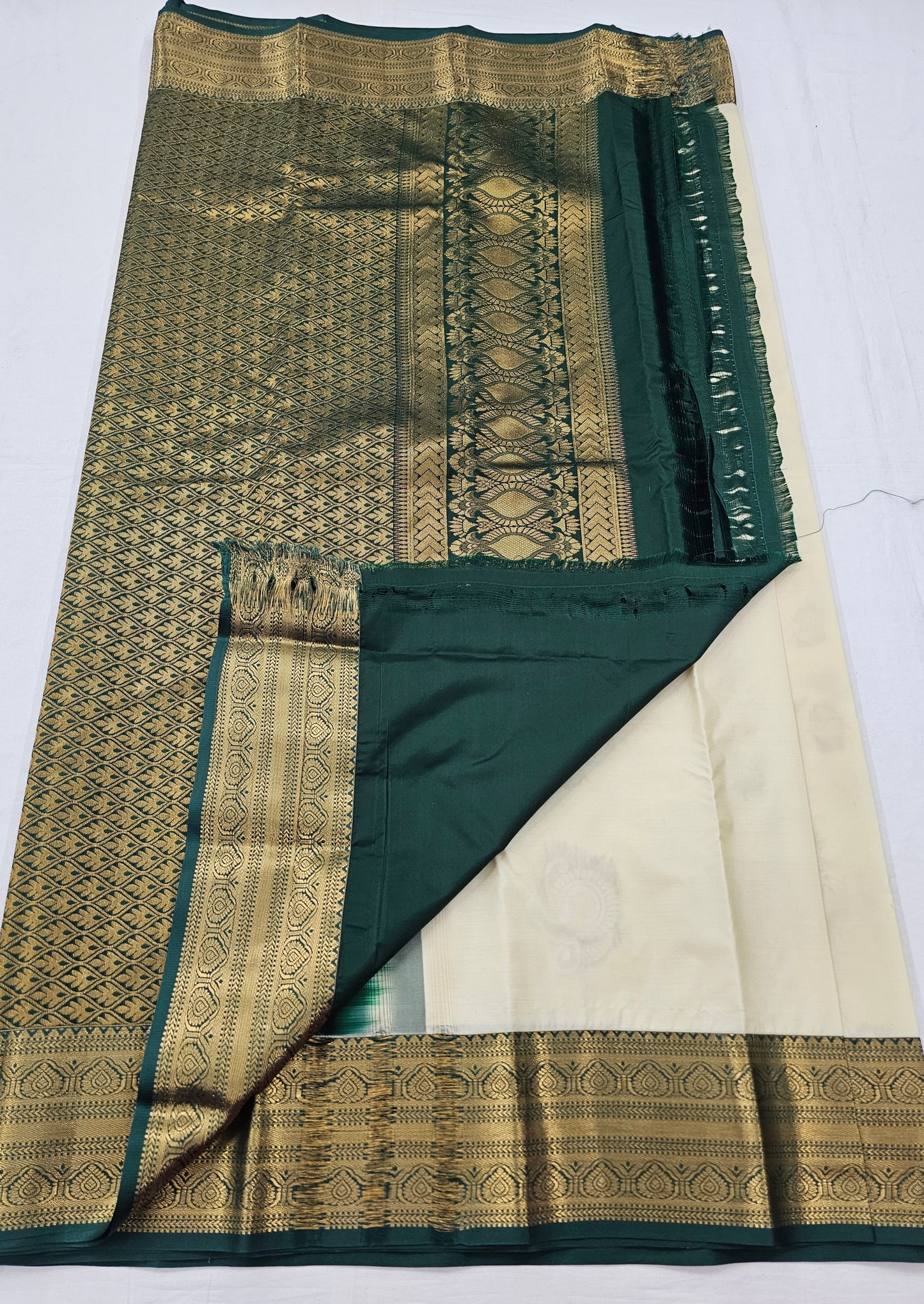 Kanchipuram Blended Premium Korvai Butta Silk Saree 007