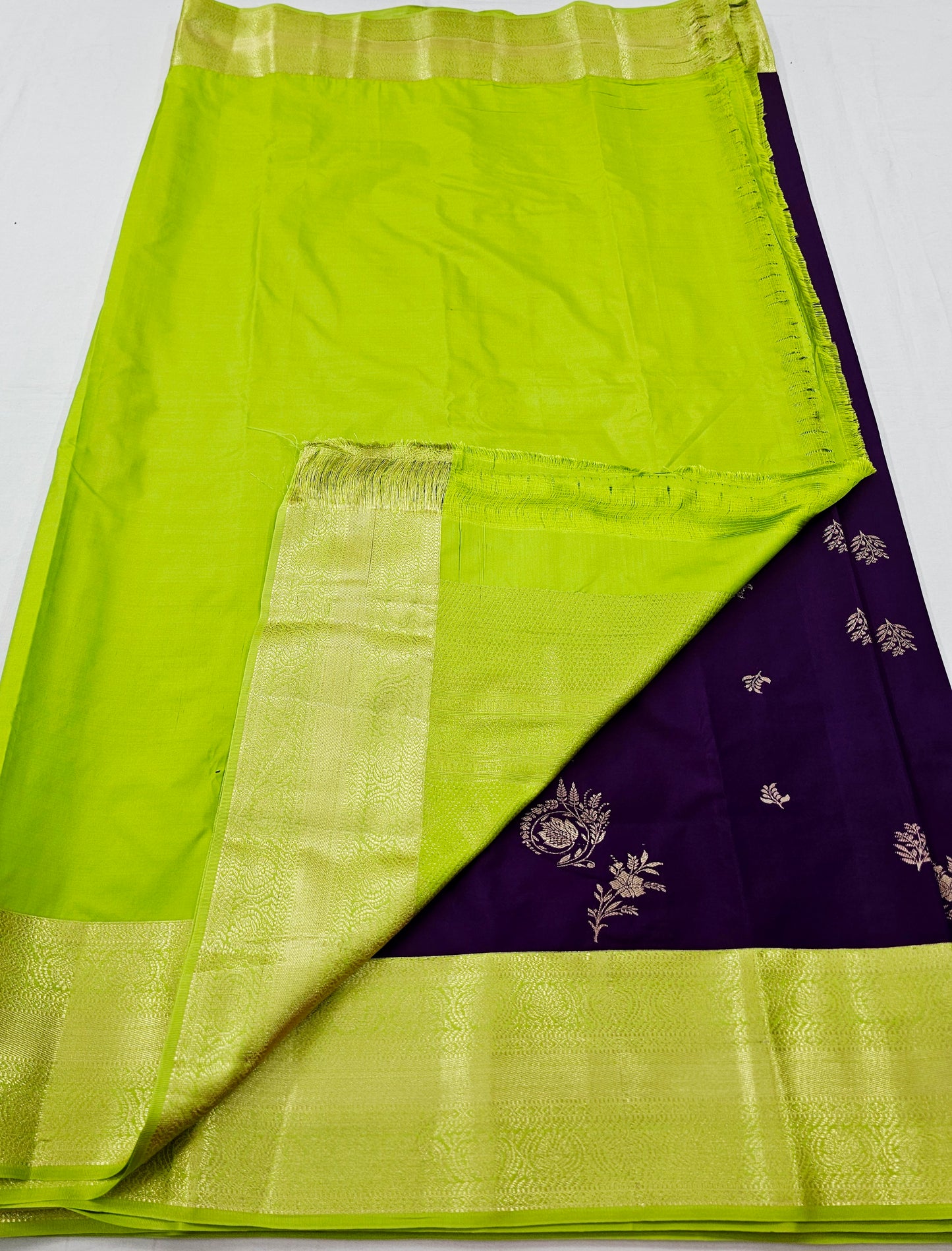 Kanchipuram Blended Premium Korvai Butta Silk Saree 008