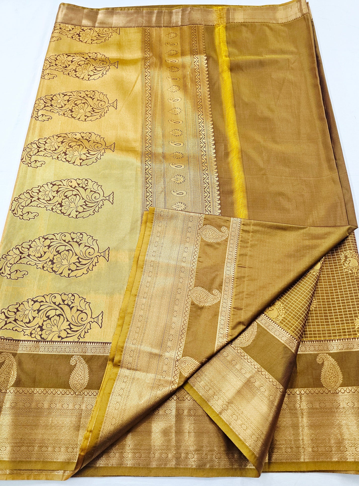 Kanchipuram Blended Trendy Bridal Silk Saree 004