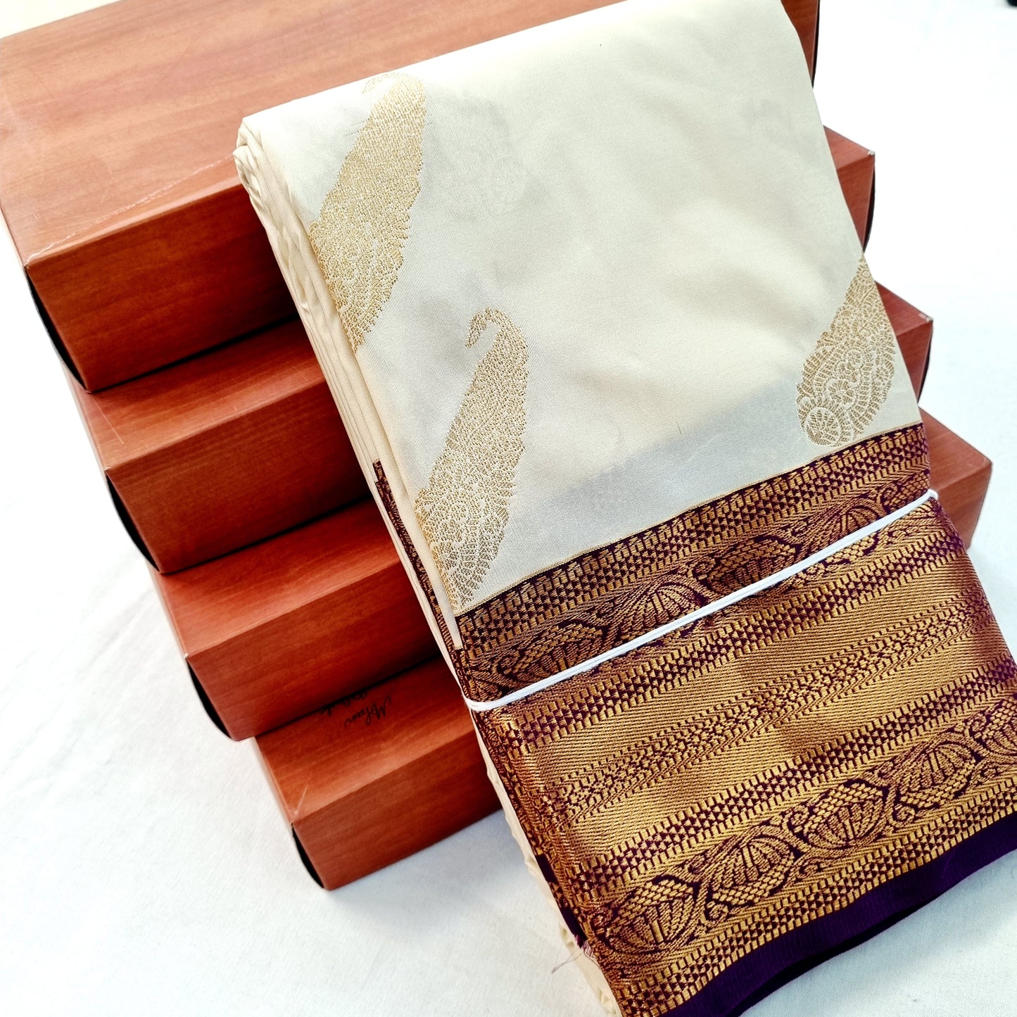 Kanchipuram Blended Korvai Butta Silk Saree 008