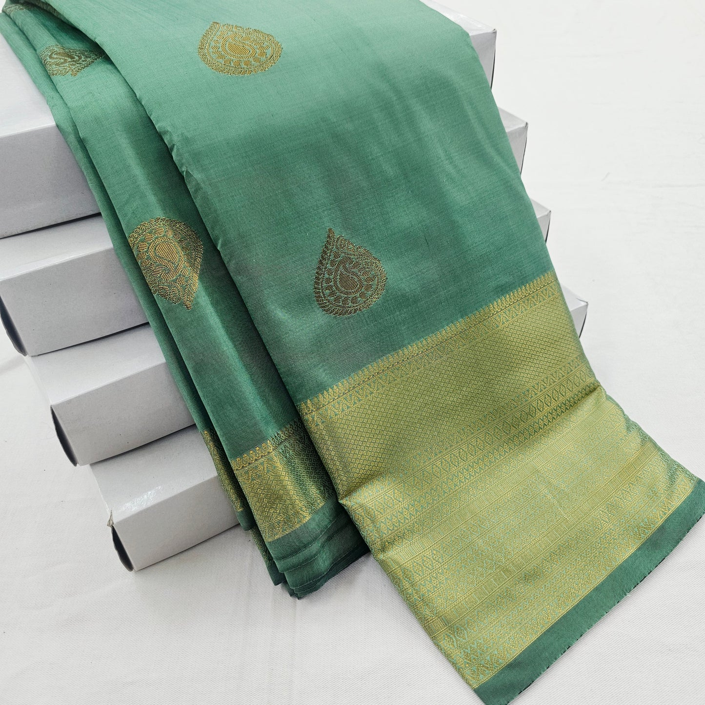 Kanchipuram Blended Self Butta Silk Saree 011